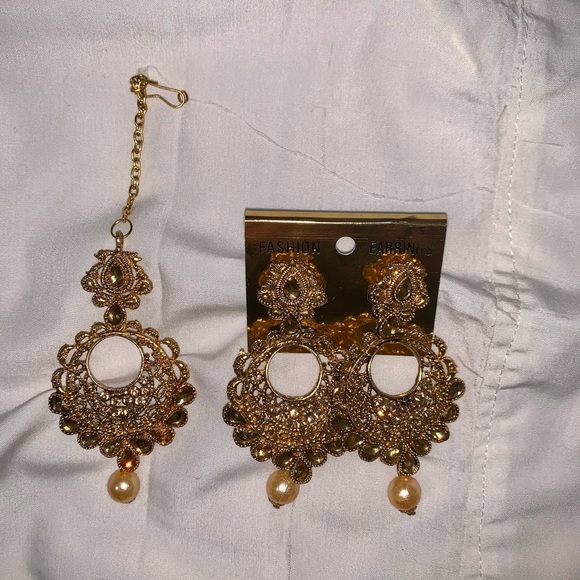 Jewelry - Gold Earrings and Tikka set